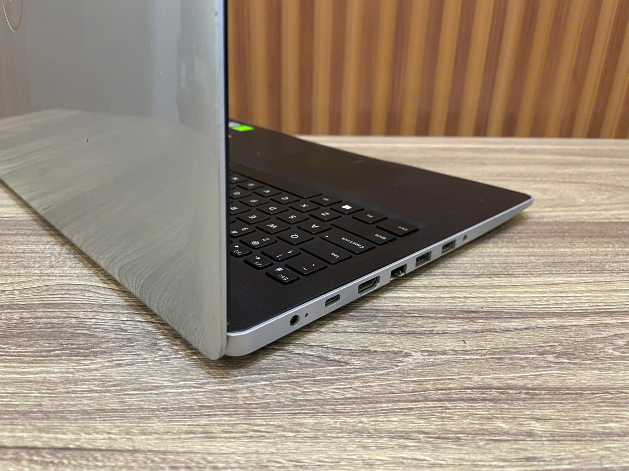 Laptop Dell Ins 3593 _ 15.6" HD / i5-1035G1 / MX 130 2G / 12G / 256G