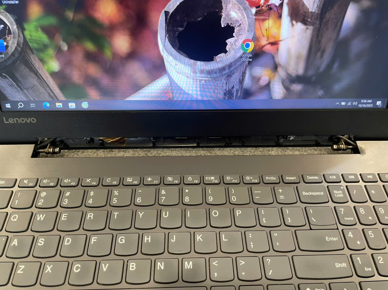 Laptop Lenovo 81DE - 15.6" Full HD / i5-8256U / 8G / 120G