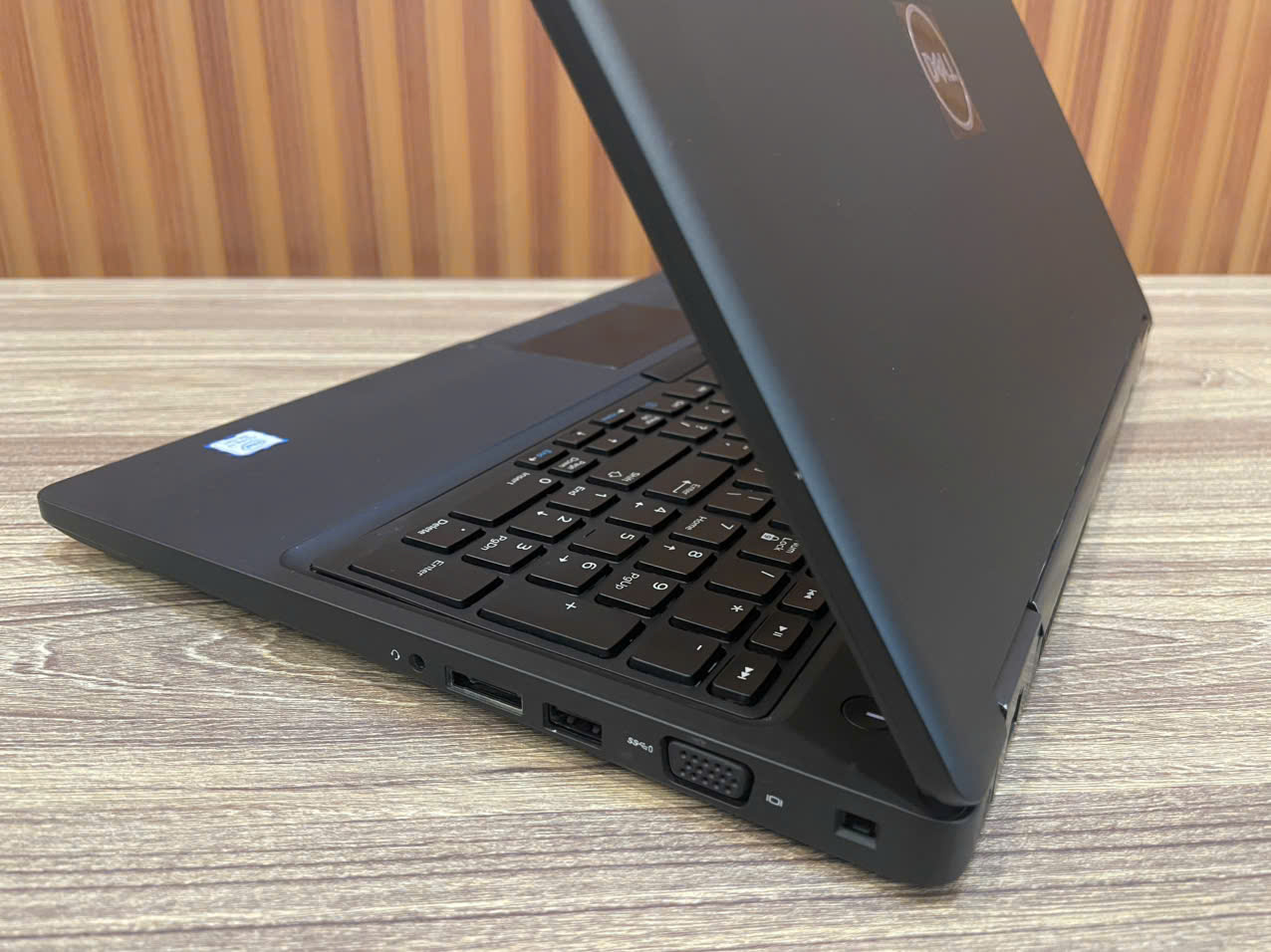 Laptop DELL Latitude 5591 - 15.6" FHD / i7-8850H / 16G / 120G / MX 130 (Tạm hết hàng)