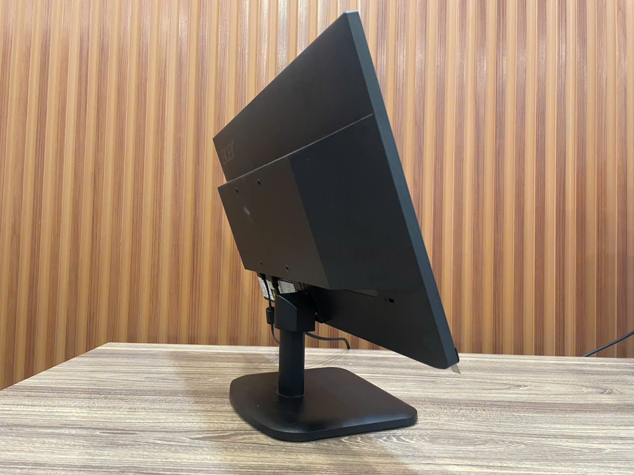 Màn hình Acer EK221Q - 22 Inch - FHD / IPS / sRGB / Free-Sync