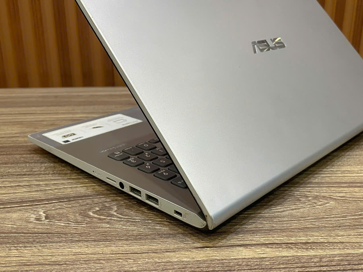 Laptop ASUS Vivobook - 15.6" FHD / i5-8265U / 8G / 256G (Tạm hết hàng)