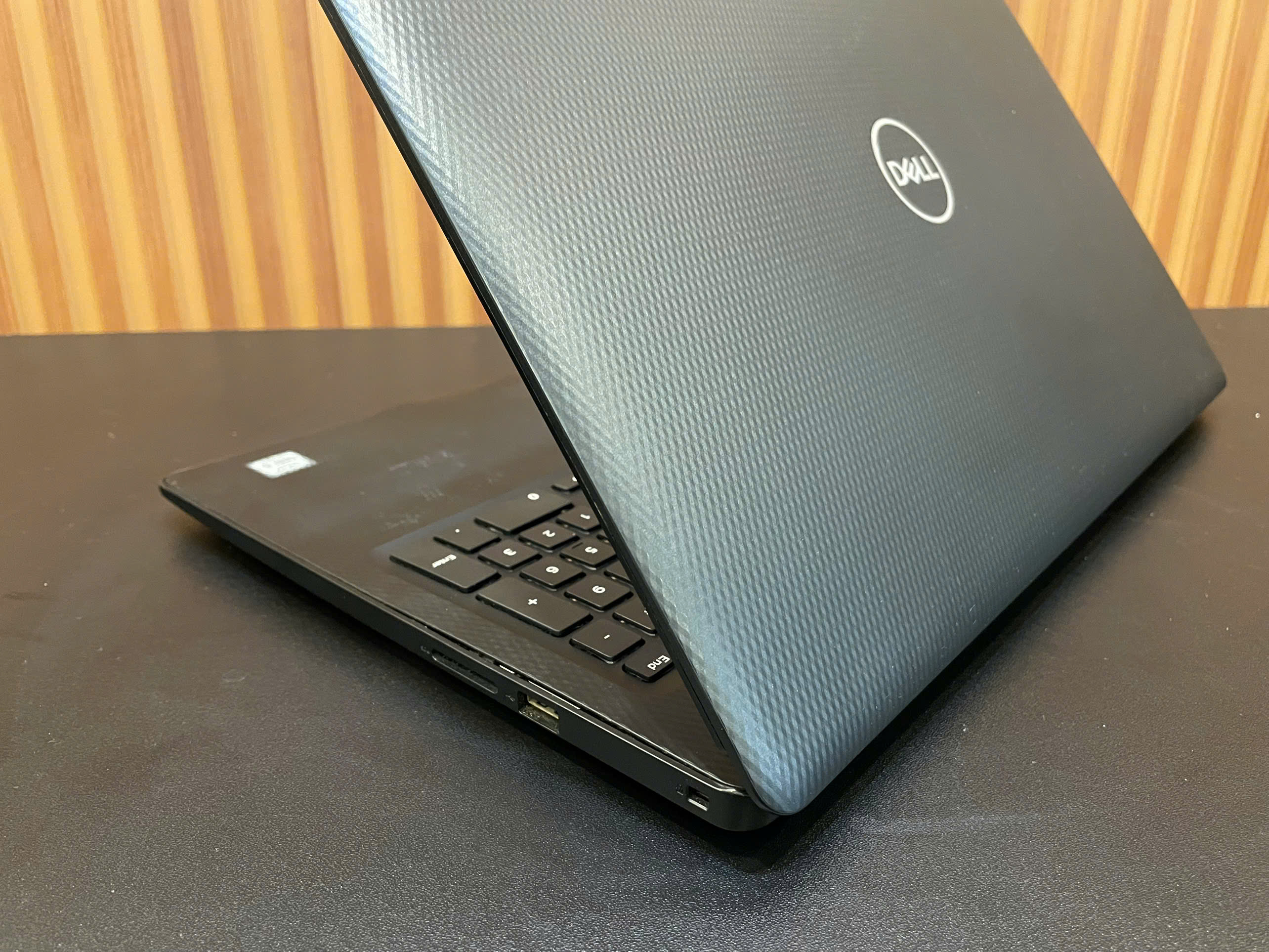 Laptop DELL Inspiron 15 3593 - 15.6" FHD / i5-1035G1 / 8G / 240G