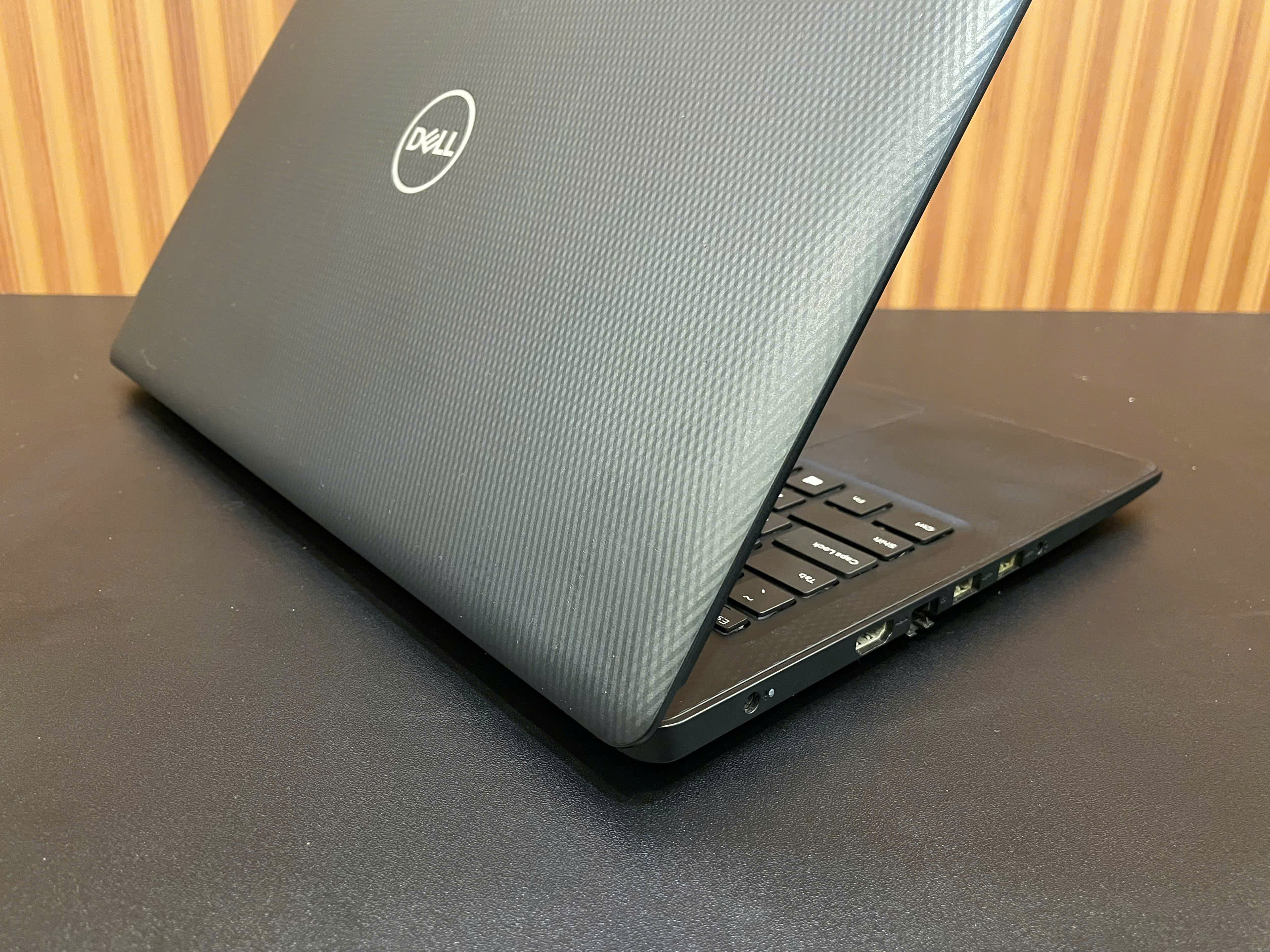 Laptop DELL Inspiron 15 3593 - 15.6" FHD / i5-1035G1 / 8G / 240G