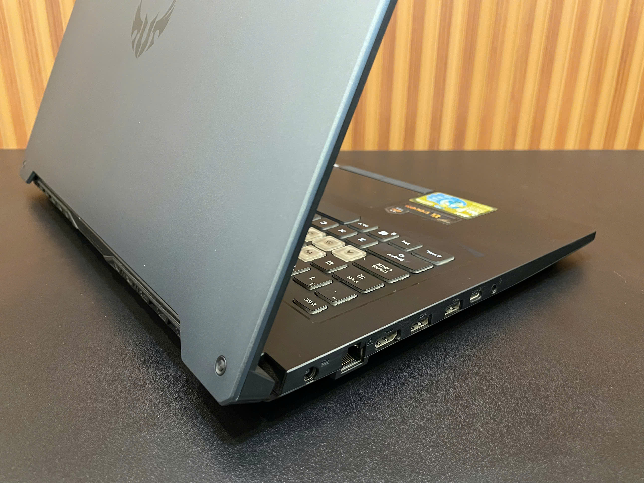 Laptop Gaming ASUS TUF - 17" 120Hz / R5 4600H / 16G / 512G / GTX 1650 Ti (2nd)