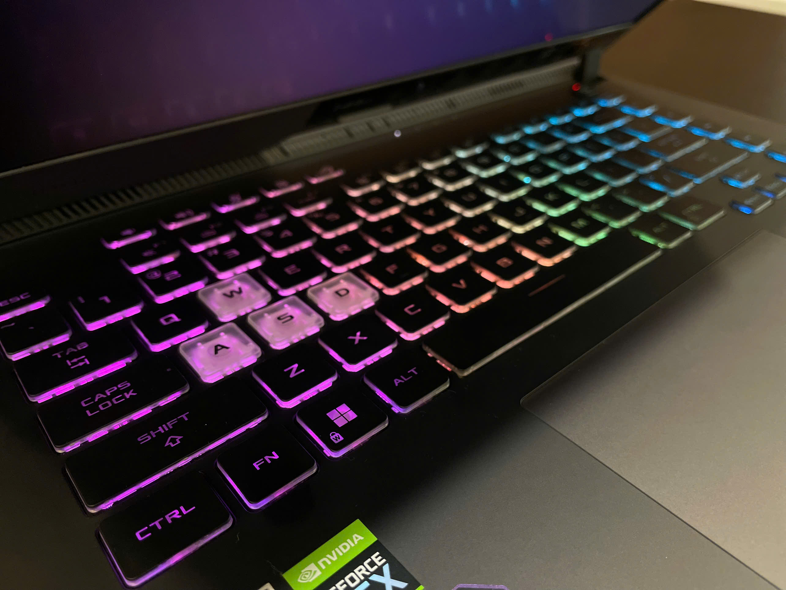 Laptop Gaming Asus ROG Strix G15 - 15.6" IPS 144Hz / Ryzen 7 4800H / RTX 3050 Ti / 16G / 512G (2nd)