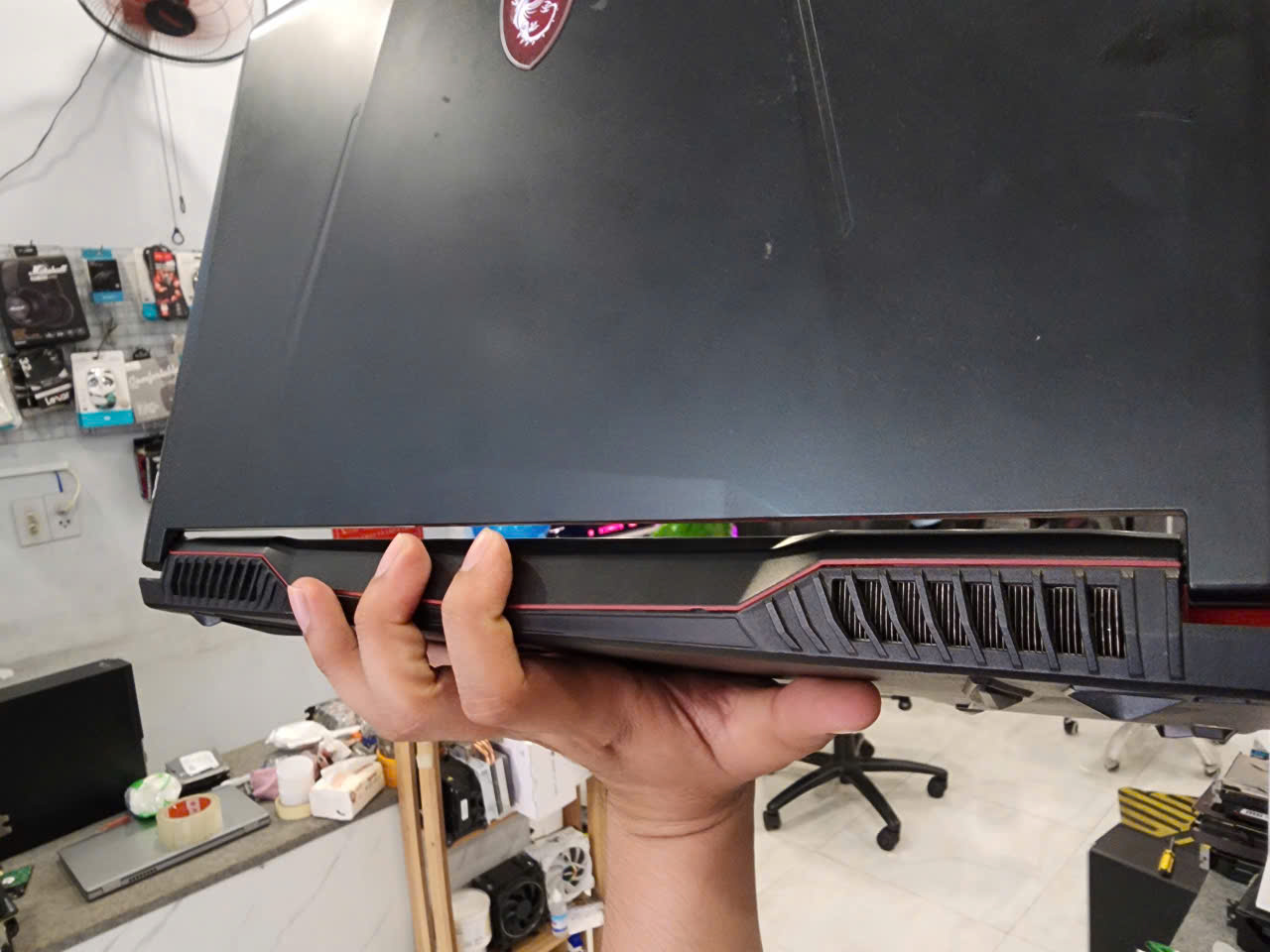 Laptop MSI Gaming i7-8750H / Ram16G / GTX 4G mạnh mẽ