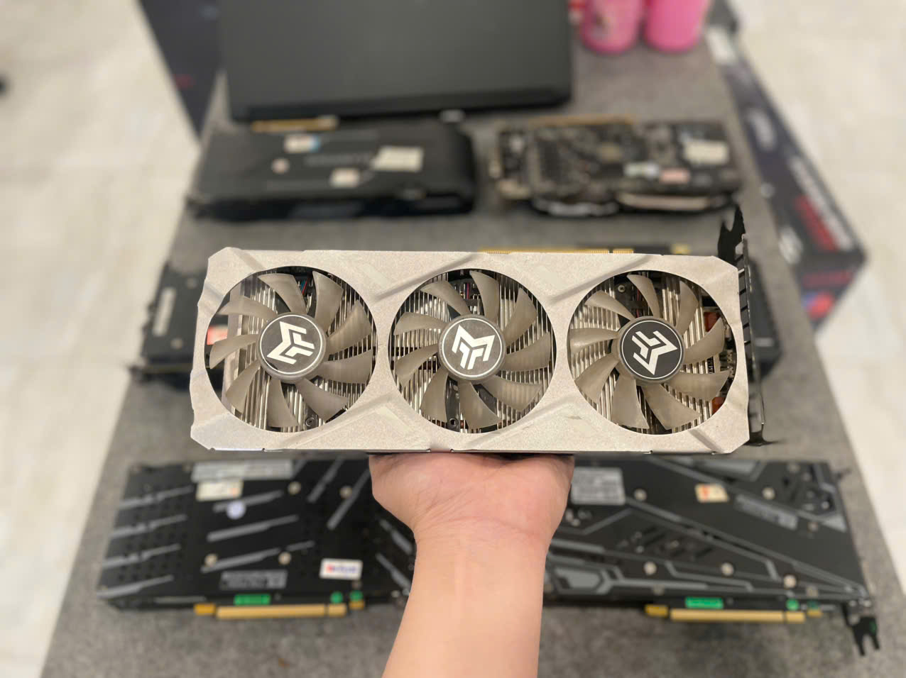 VGA GTX 1660 SUPER 6G 3 FAN LED GALAX Gaming Mạnh