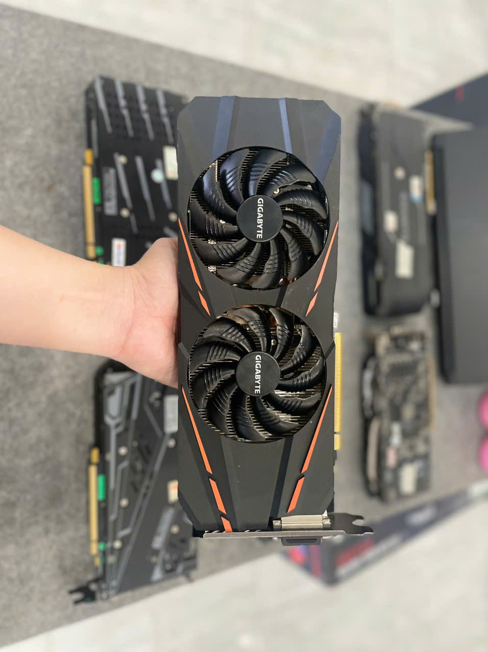 VGA GTX 1060 GAMING G1 2 FAN 3G GIGABYTE Mạnh đẹp