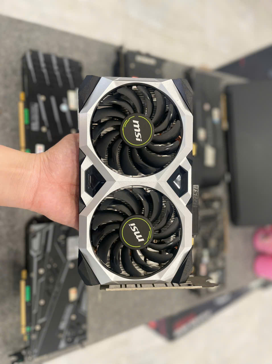 VGA GTX 1660 TI VETUS 6G 2 FAN MSI - Gọn nhẹ mát !