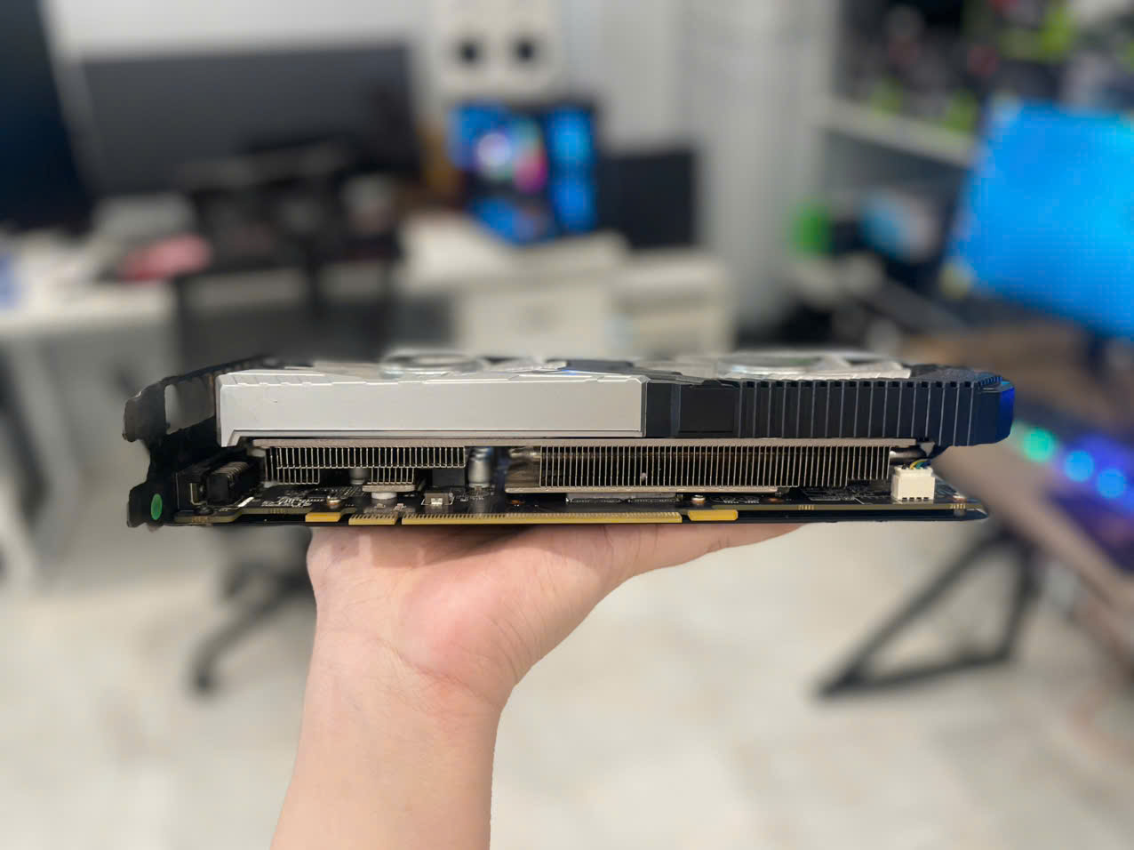 VGA RTX 2060 SUPER GALAX 2 FAN LED 8G Gaming MẠNH