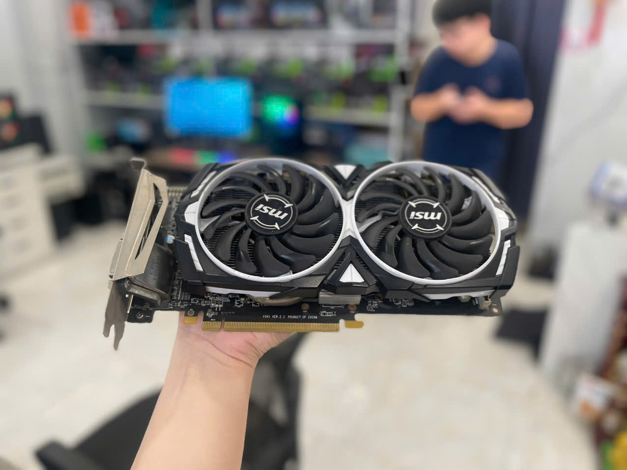 VGA RX 570 8G DVI 2 FAN MSI Chạy Mượt, Mát, Mạnh!
