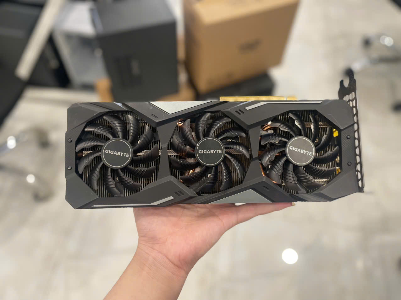 VGA GTX 1660 SUPER GIGA 3 FAN 6G Mát Đẹp Mạnh!!