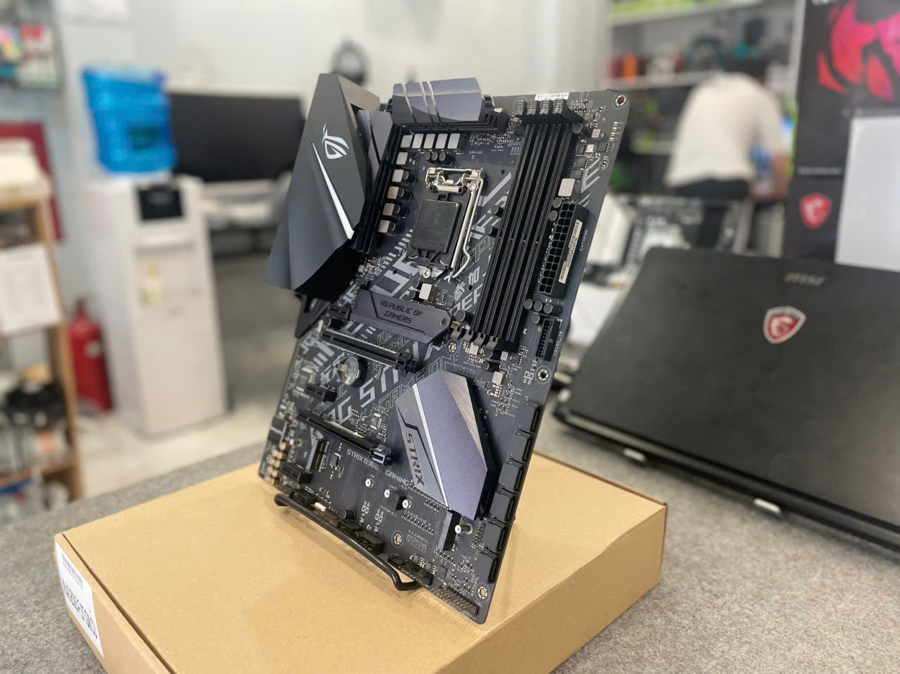 Main B365 asus ROG F Gaming hiệu năng cao